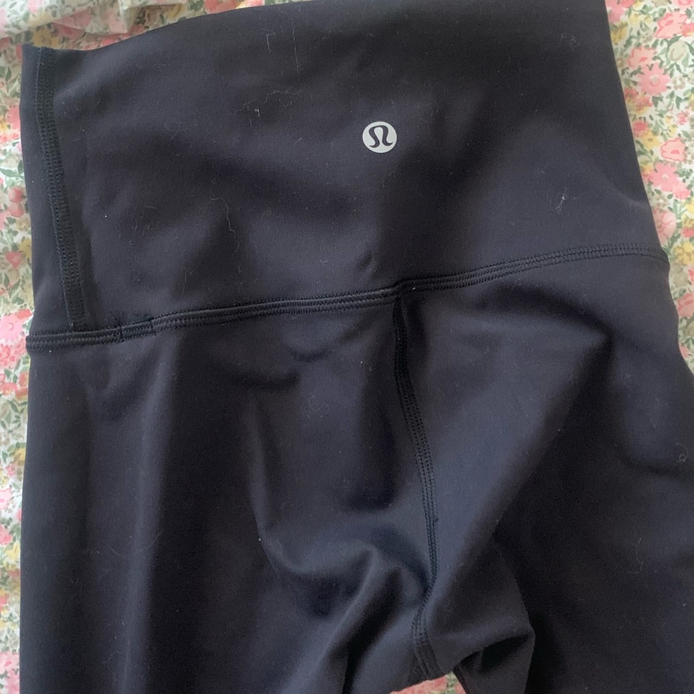 Lululemon size 0 Wunder under